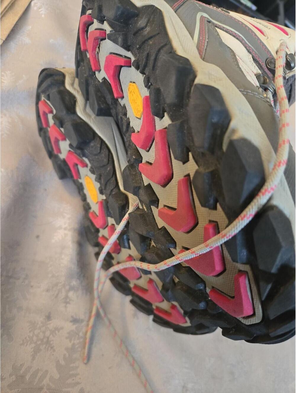 Cabela's XPG Women's Waterproof Hiking Boots - Grey & Pink - Size 7.5M - Picture 5 of 6